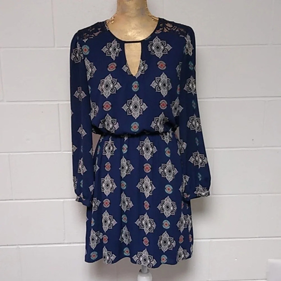 EXPRESS BOHO MOROCCAN PRINT,LACE SHOULDERS, FULL, LONG SLEEVES, DRE… - Picture 1 of 9